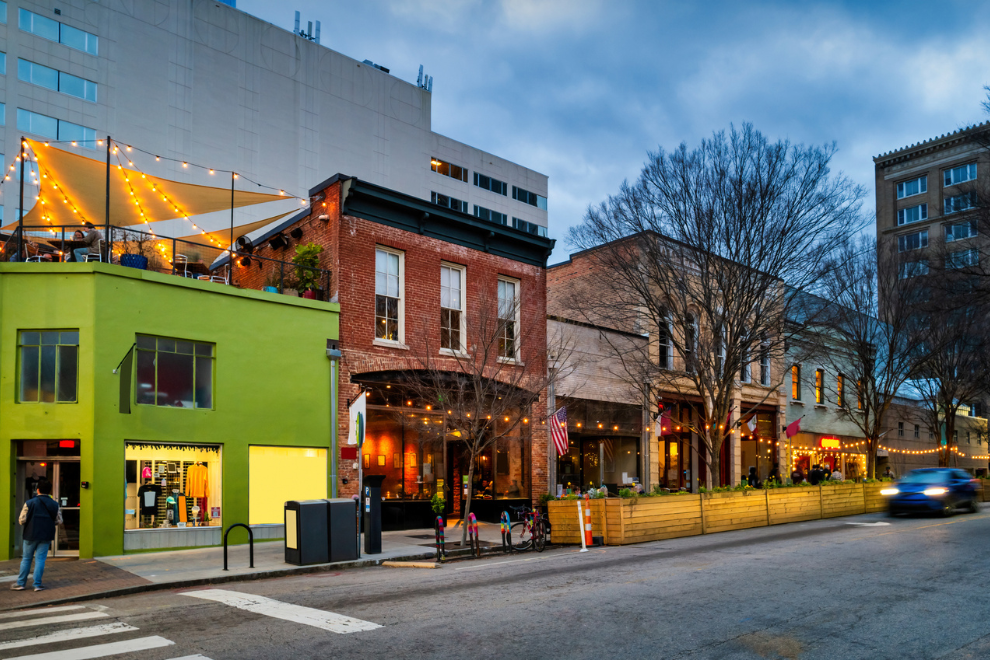 5 Date Night Ideas in Raleigh Worth Putting on the Calendar screen capture