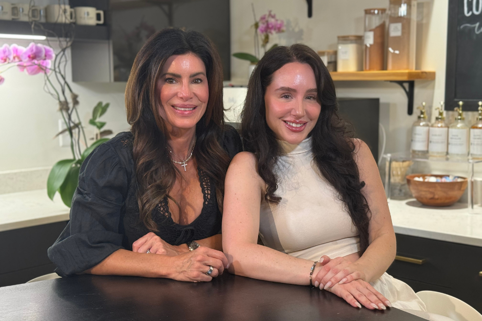 From a MAC Cosmetics Counter to a 2,400-Square-Foot Studio: How Jeanette Ivey Built Ivey Artistry screen capture